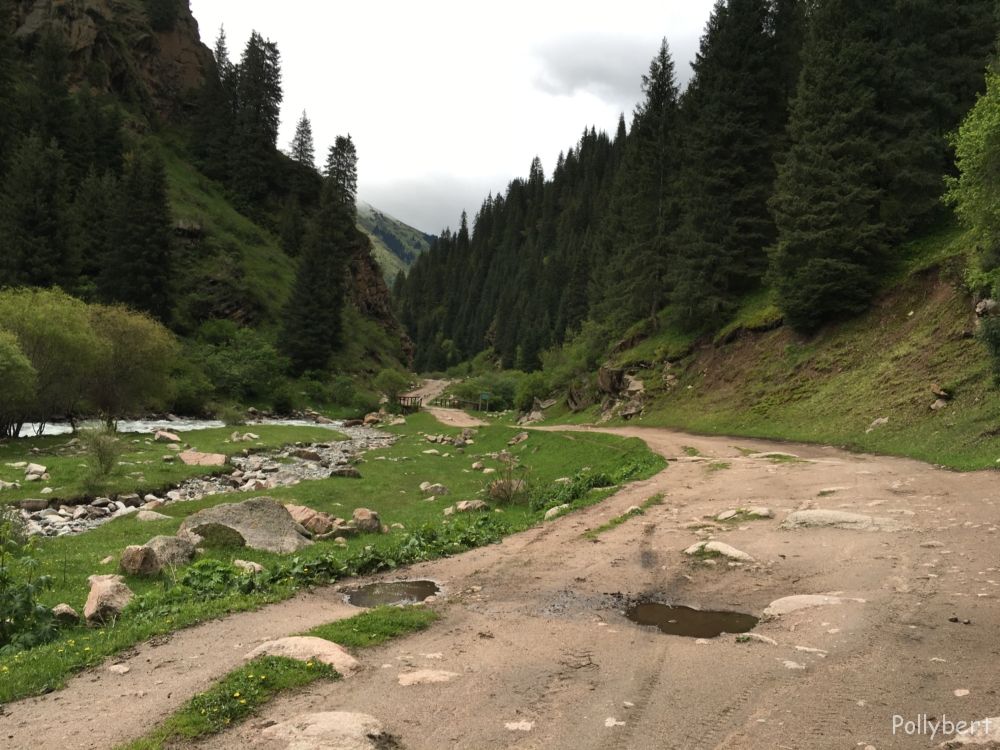 on the way to Altyn Arashan