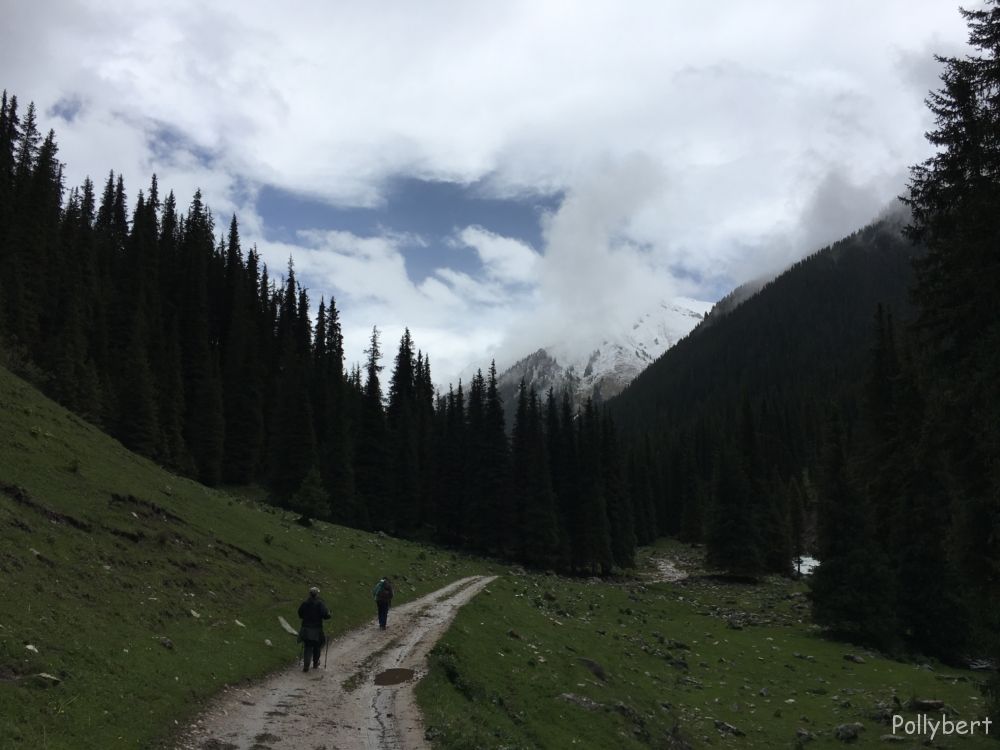 on the way to Altyn Arashan