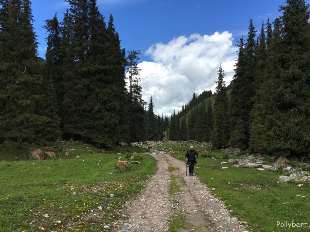 on the way to Altyn Arashan