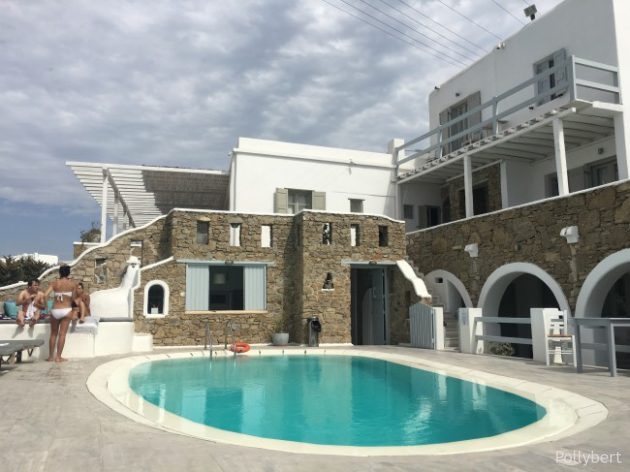 pool at Paola's Town hotel @Mykonos